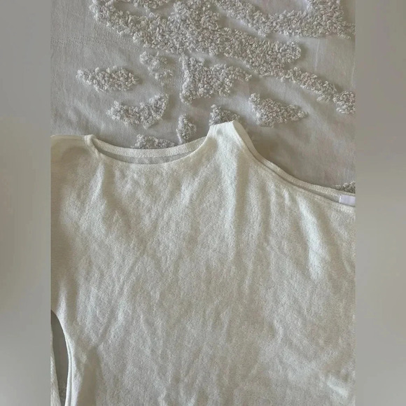 Six/Fifty White Off-Shoulder Long Sleeve Tee - Picture 5 of 5